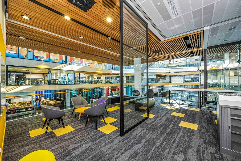Auckland Central High quality fitted floors: 698sqm - 2,286sqm