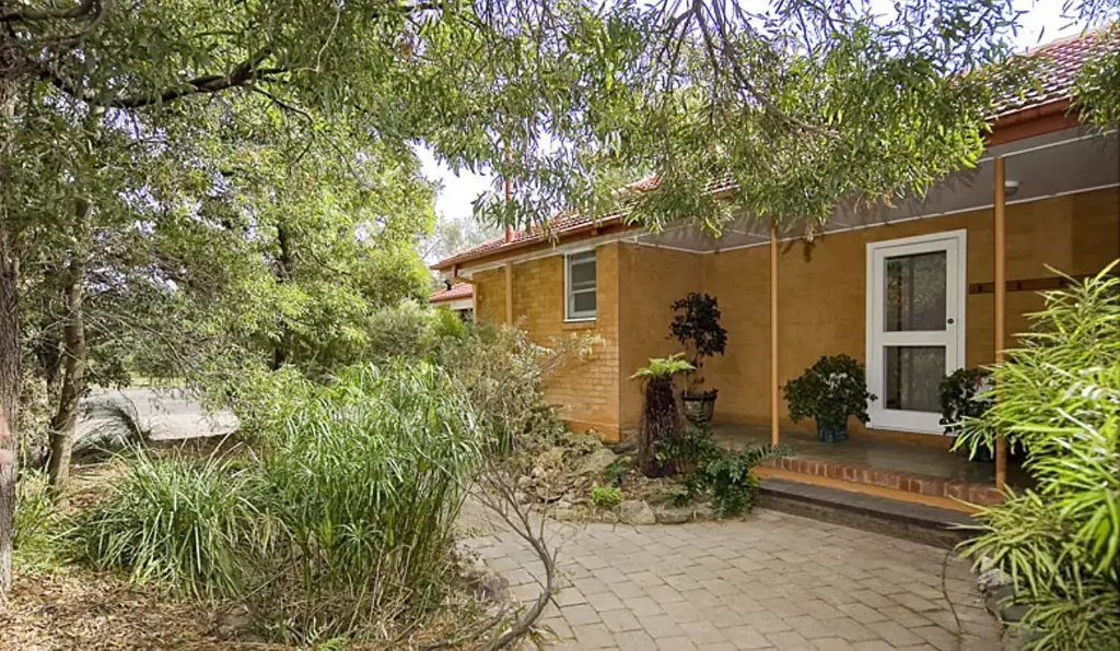 Light-Filled 4-Bedroom Family Home in O'Connor