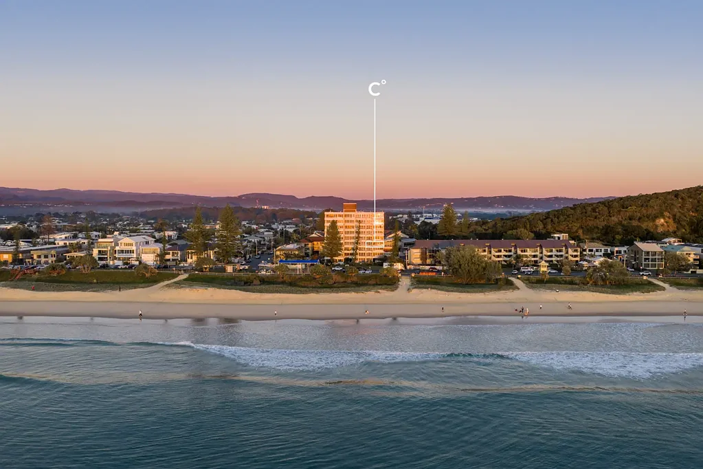Miami 3chambre First Time Offered Since 1974 - A Generational Beachfront Opportunity at 'Ceol Na Mara'