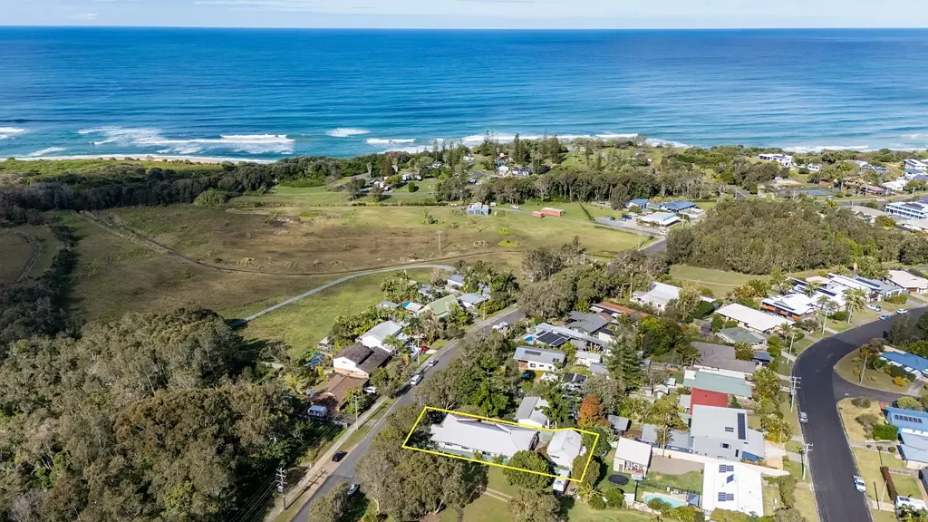 Corindi Beach 6房  Dual Living Just Metres from the Beach