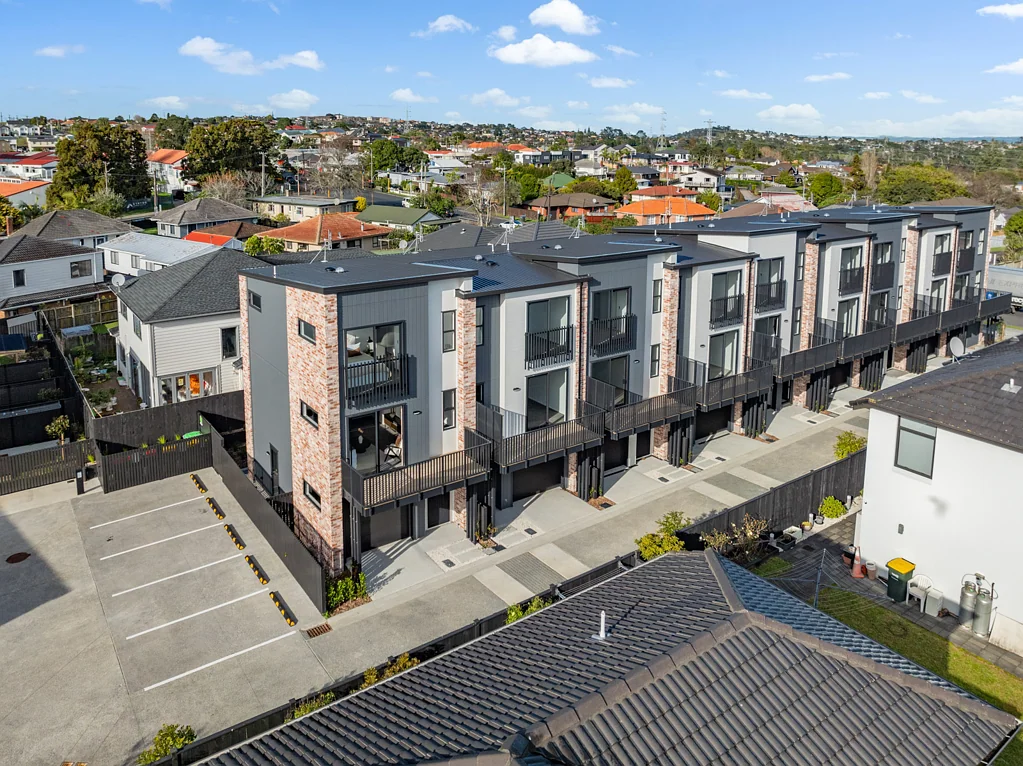 Mount Roskill 3 Slaapkamer Nation Wide Developer- Negotiable Price!