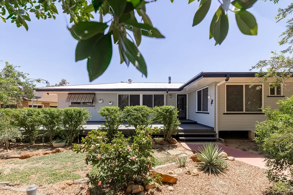3 Bower Road, Longreach, QLD 4730