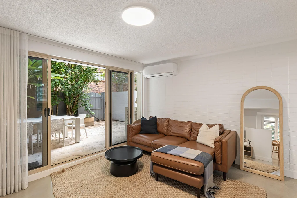 New Farm 2chambre Stylish Ground Floor Living in Blue-Chip New Farm