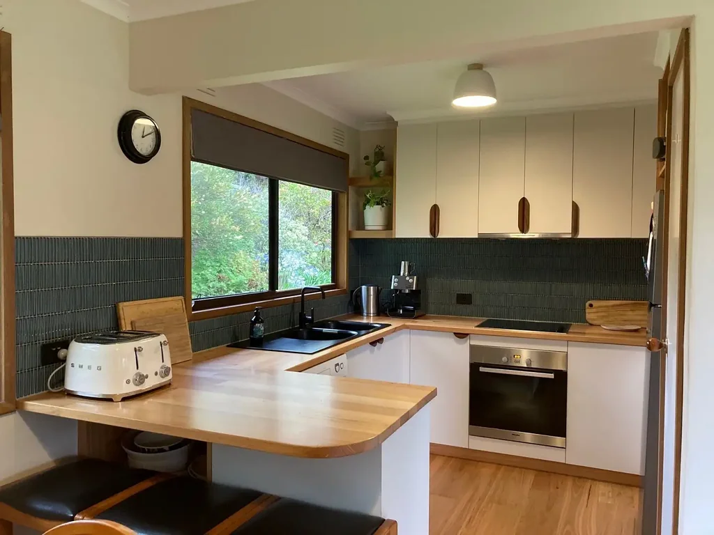 Venus Bay 3 Bedroom The best of both worlds - Generate an income when your not there !