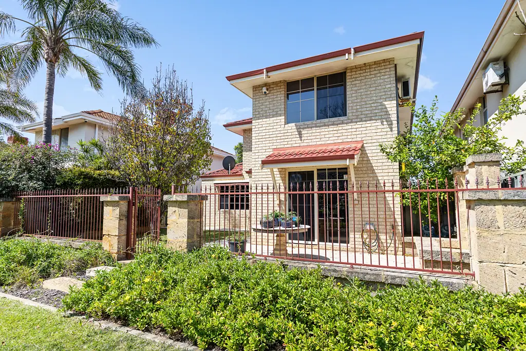6 Loyalist Court, Ascot, WA 6104
