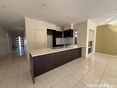ਰਸੋਈ - 14 Bail Street, Epping, VIC 3076