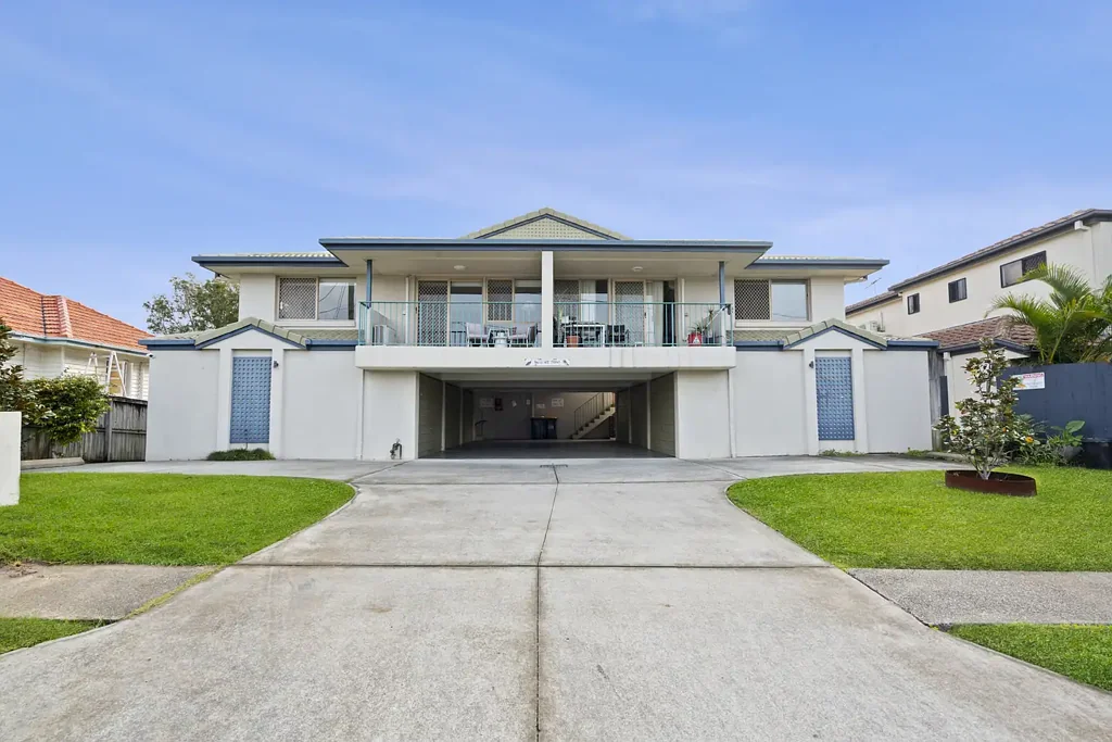 Yeronga 2房 宽敞两卧公寓 东向阳台 精品楼群 巨大起居区 超大厨房 独立车库 地段优越 便利交通 Huge Two Bedroom Unit in Parkside Location
