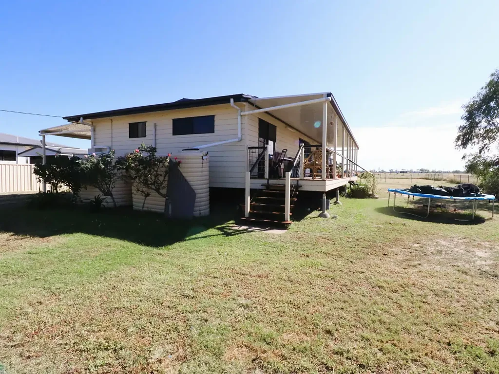 5 Russell Street, Wallumbilla, QLD 4428