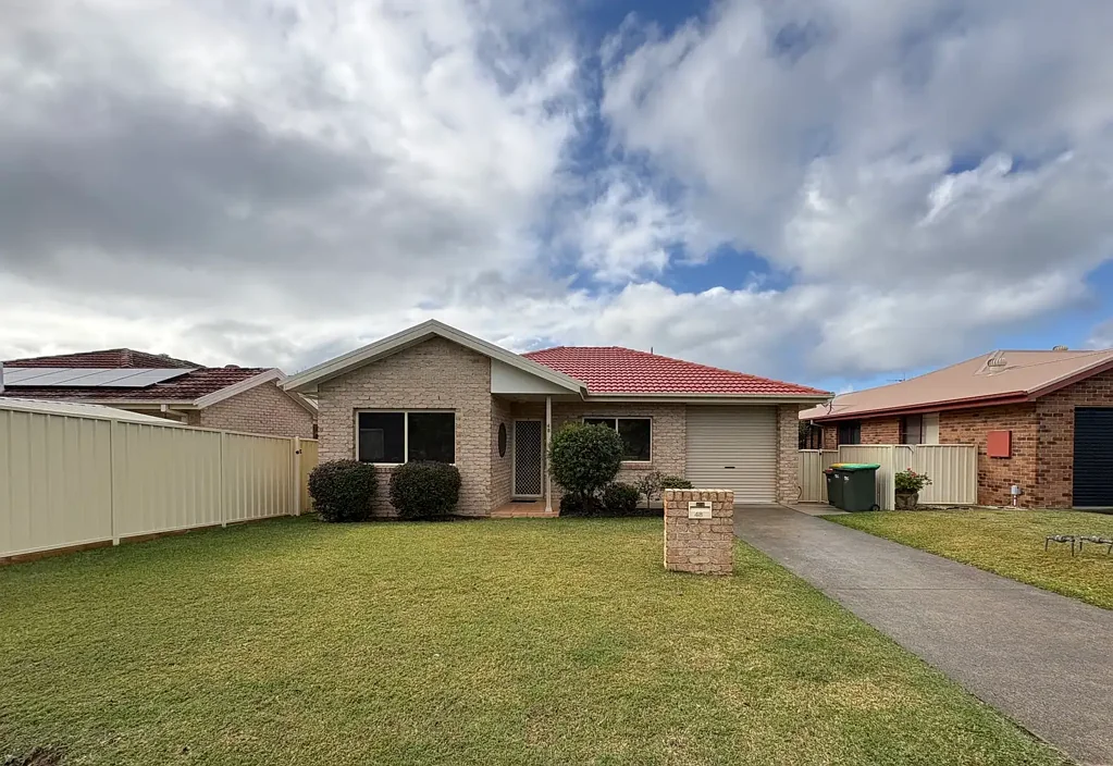 Freestanding 3 Bedroom Duplex