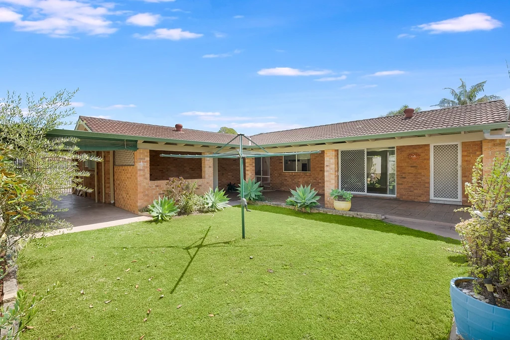 8 Yanderra Crescent, Narara, NSW 2250
