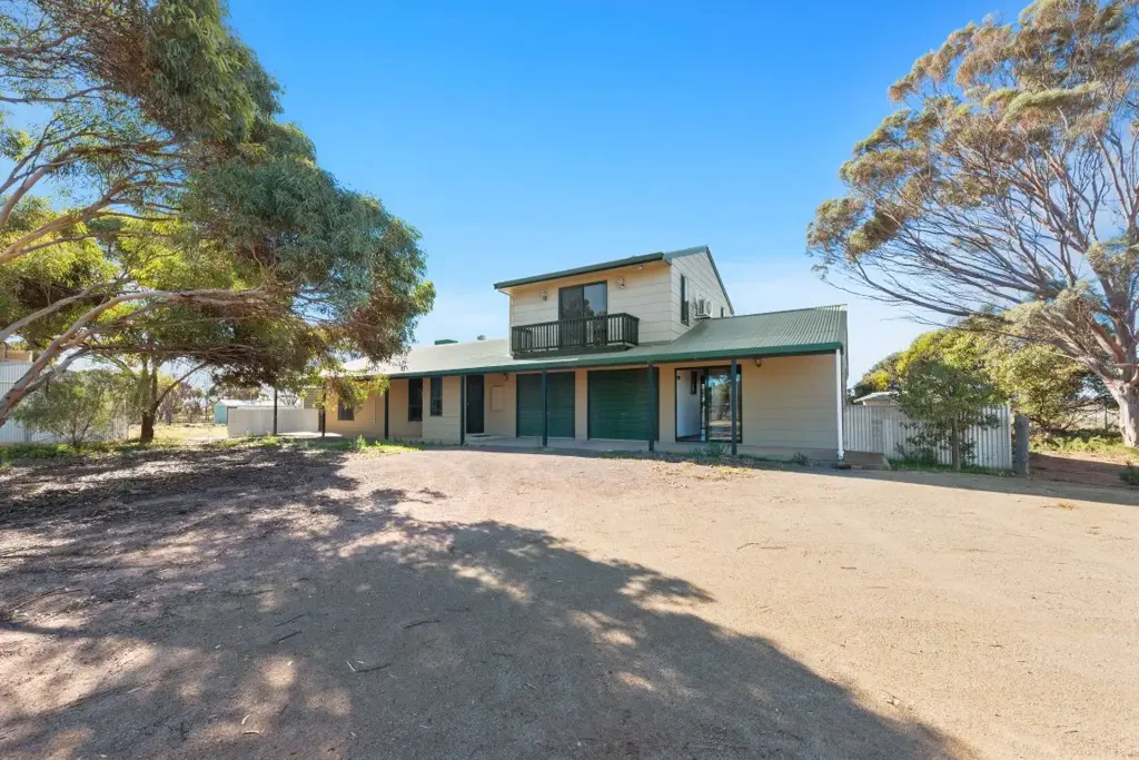 75 North Terrace, Moonta Bay, SA 5558