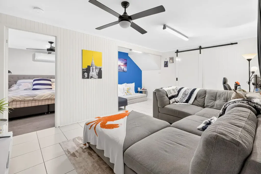 Bundamba 3房 空间宽敞。配置丰富。乐享家庭生活。 DUAL LIVING, SPACE FOR THE WHOLE FAMILY.