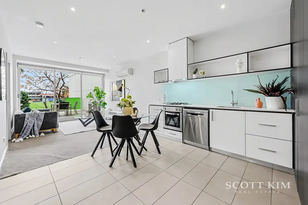 North Melbourne 2Kwarto Stylish 2-Bedroom Living with Large Balcony & City Convenience