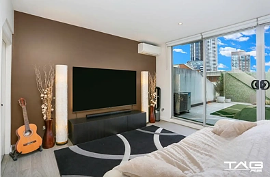Parramatta 2房 宽敞两卧带柜 现代厨卫采光佳 阳台观景低维护 地段优越近CBD交通 PRIME PARRAMATTA LOCATION