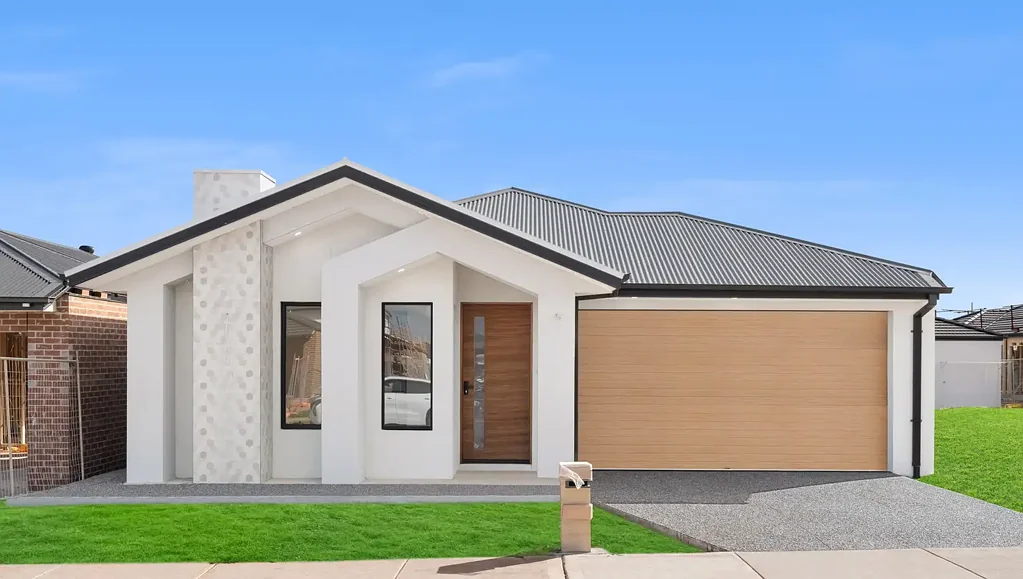 Fraser Rise 4ห้องนอน STYLISH EAST -FACING TURN KEY HOME IN FRASER RISE !