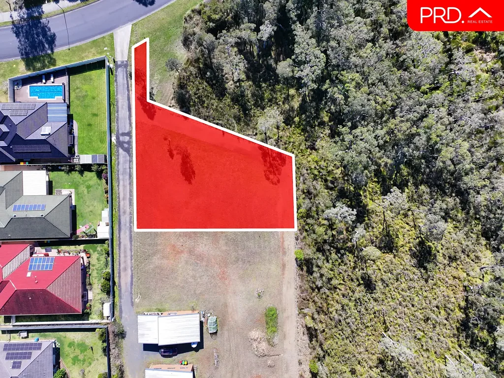 Kew 1,227m² of Level Land - Space, Privacy & Convenience