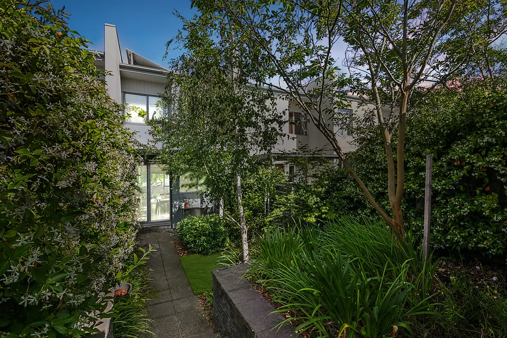 19 Quain Street, Crace, ACT 2911
