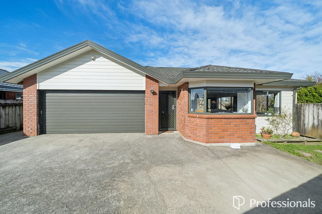 Waiwhetu 4房  Four Beds, Two Baths, Modern Living