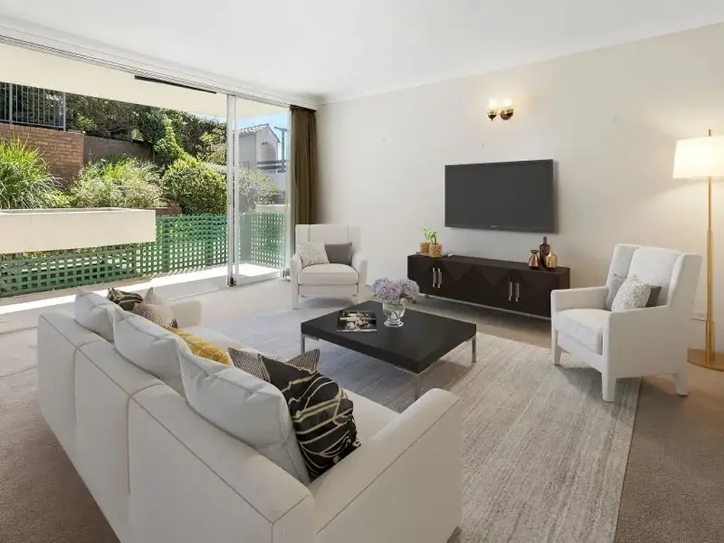 Spacious Two-Bedroom Apartment in a Prime Coogee Location