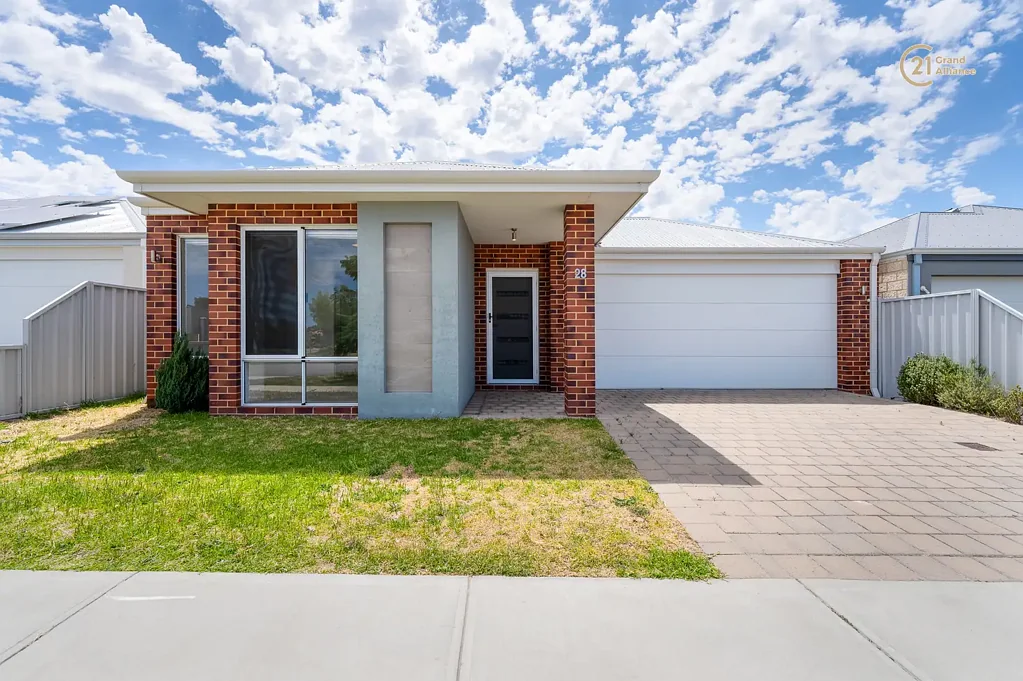 LOCATION COULDN'T BE ANY BETTER @$930 per week