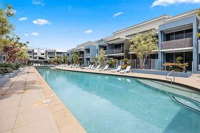 Urangan 2 Slaapkamer DUAL KEY – POOLSIDE – WALK TO MARINA AND BEACH