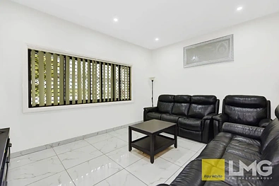 11 Bradley Avenue, Berala, NSW 2141, 3房, 2浴, House
