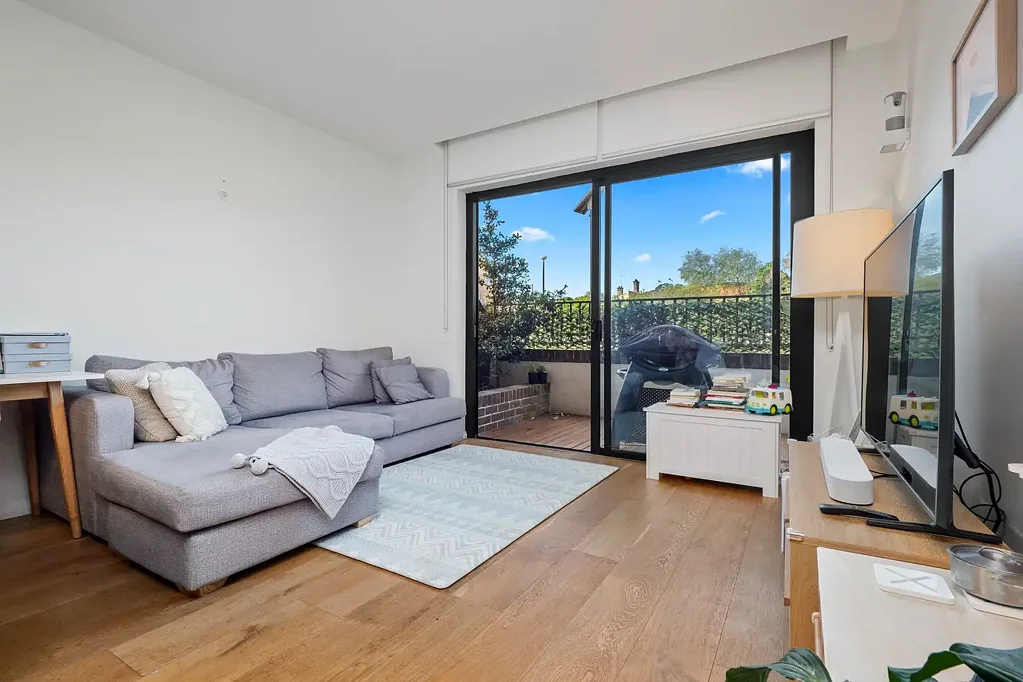 Kensington 2침실 Designer Oversized Apartment with Stunning Park Views