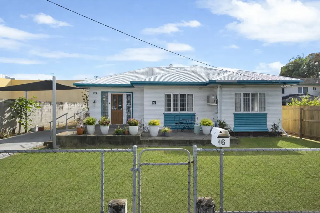 Hermit Park 4 Slaapkamer Fully Furnished, High Yield, Low Maintenance - Investors Take Note!