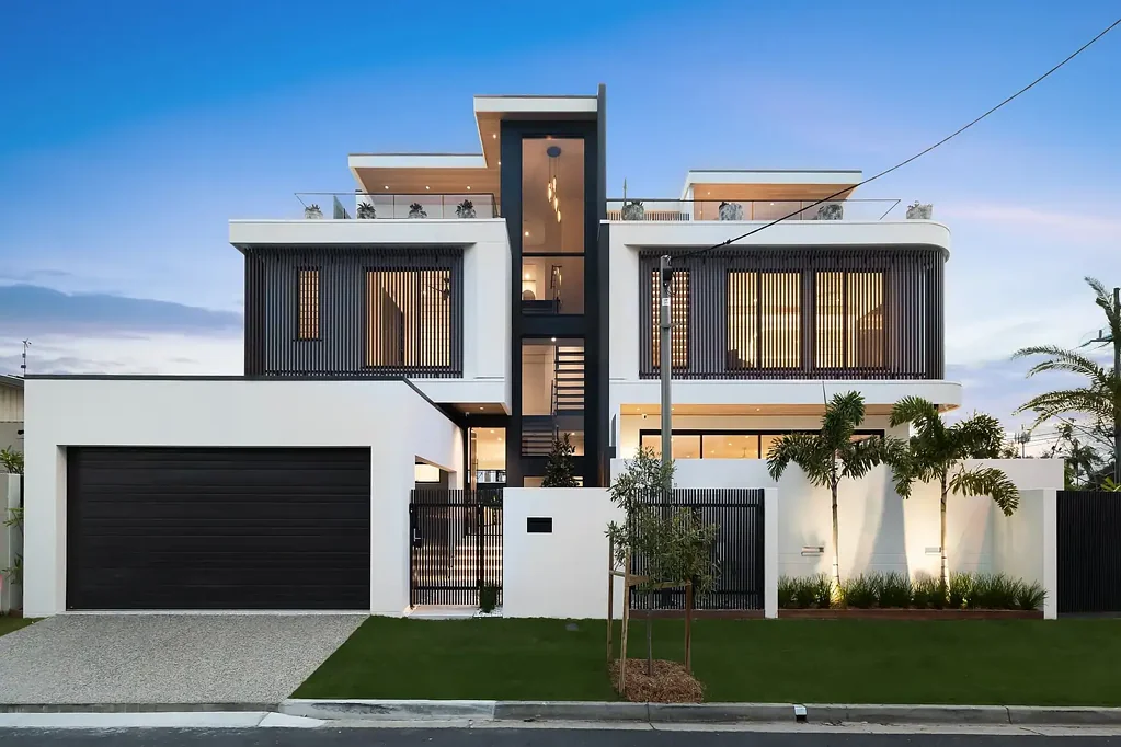 64b T E Peters Drive, Broadbeach Waters, QLD 4218