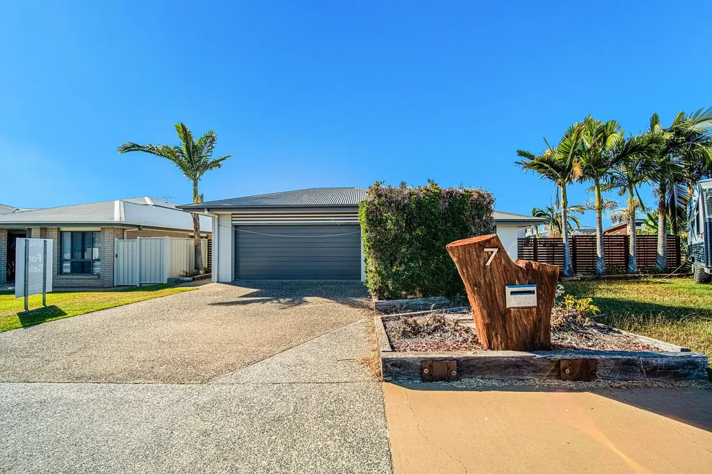 Emerald 4 Slaapkamer Exceptional Family Living in the Heart of Maranda Heights