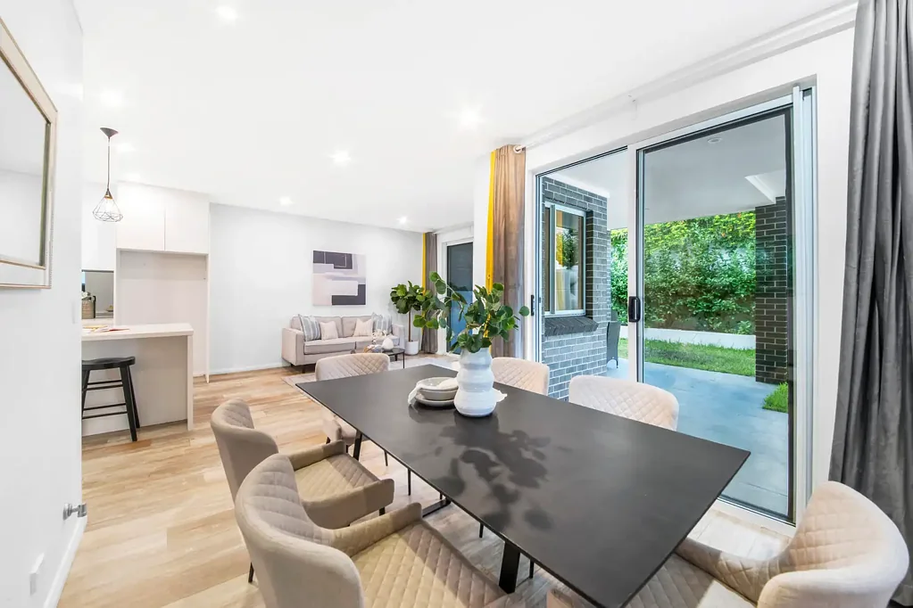 Epping 5ਬੈੱਡਰੂਮ Leafy outlook in this blue-ribbon neighborhood