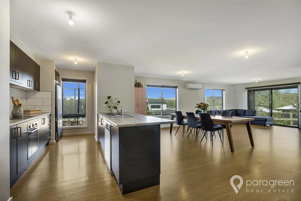 Foster 3chambre LOW MAINTENANCE HOME IN ELEVATED PART OF TOWN