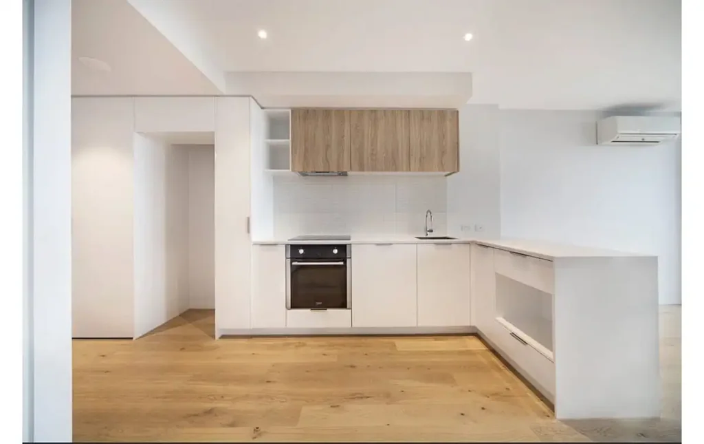 Luxurious Coastal Living in St Kilda