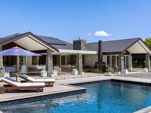 Riverhead 4房 2017年度最佳豪宅！业主忍痛割爱，450㎡单层宫殿级私邸！ Hidden Riverhead Village Luxury