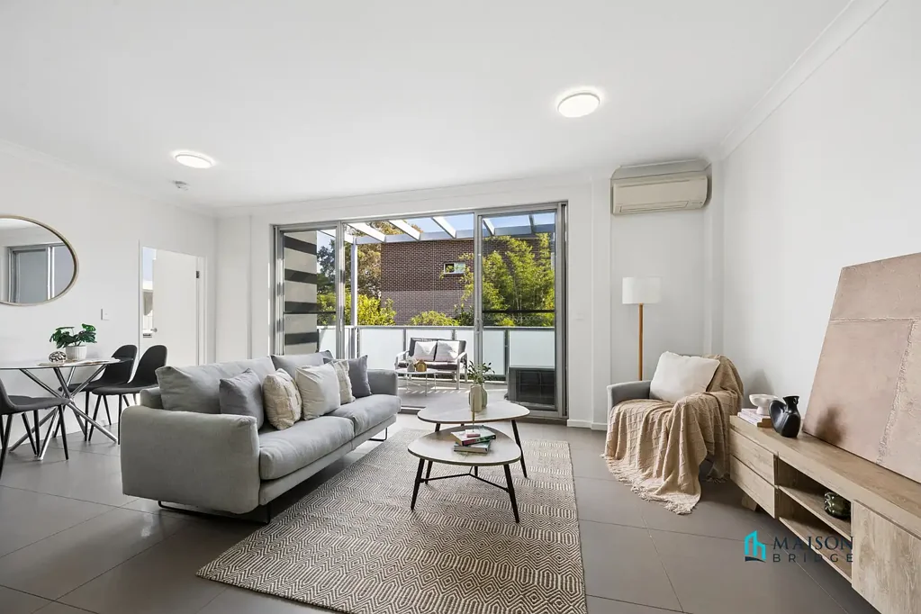 Rydalmere 3ਬੈੱਡਰੂਮ Freshly Updated Family Apartment with Double Parking and Storage