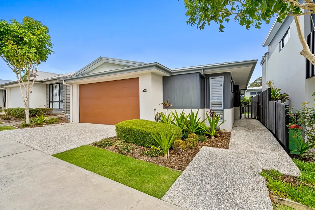 Upper Coomera 2 Bedroom Effortless Living -  Spacious Design!
