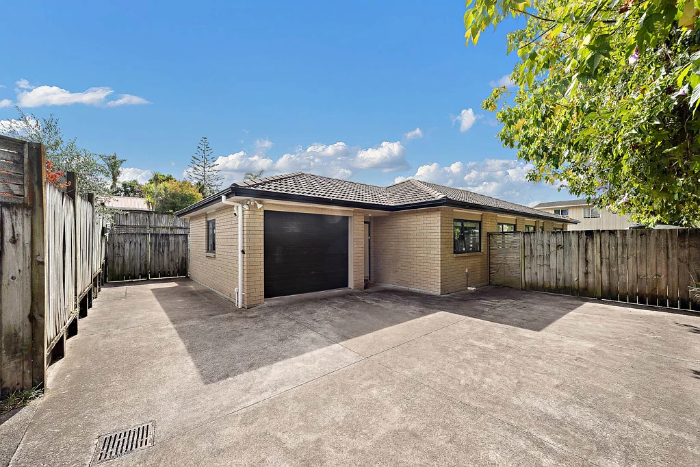 Henderson 4房 梦想中的家就在这里｜宽敞四房，承载全家美好时光 Modern Family Oasis – Motivated Sellers, Act Fast!