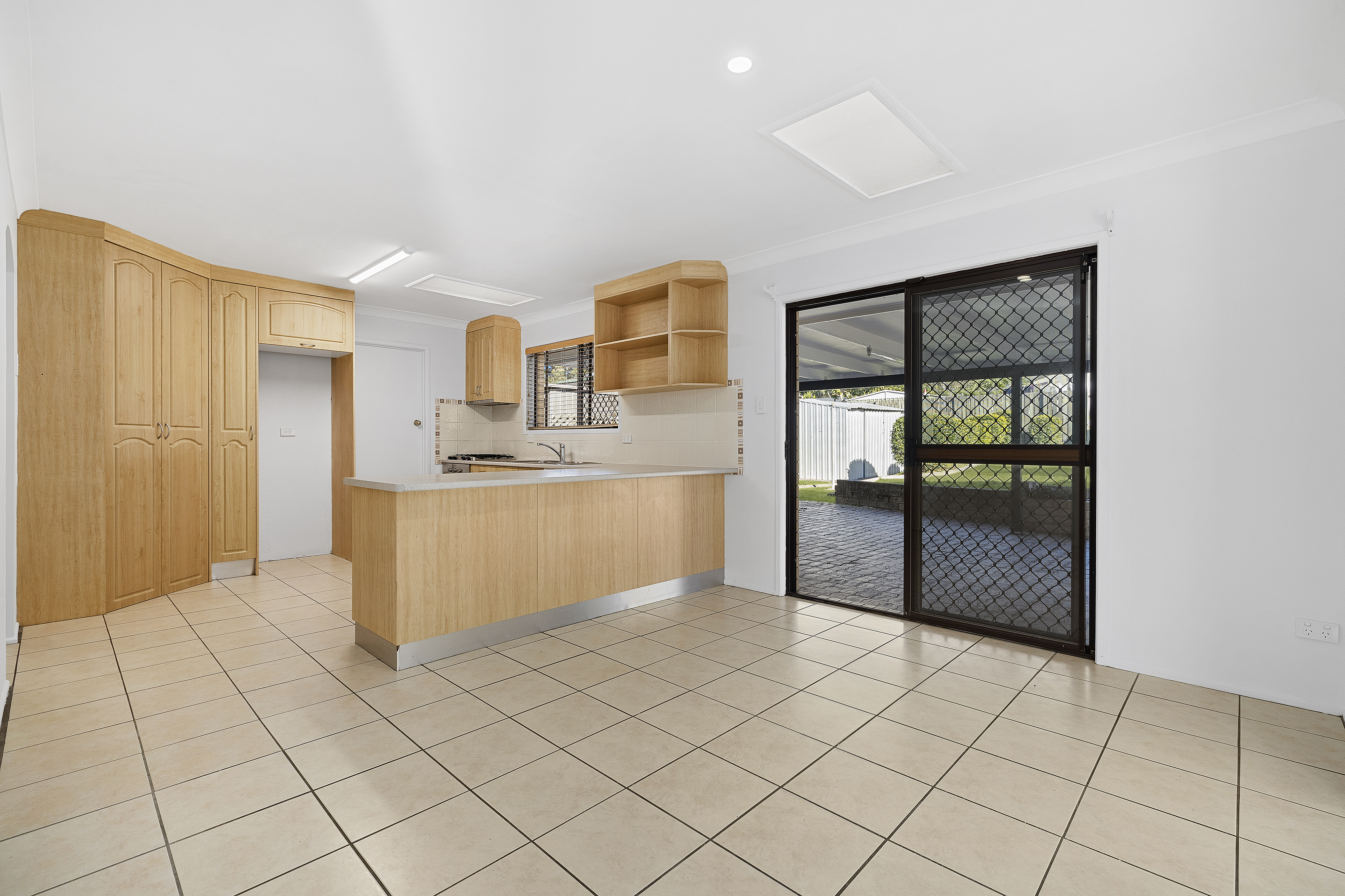 18 KIRINYA ST, FERNY HILLS QLD 4055, 0 habitaciones, 0 baños, House