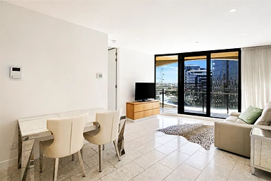 Docklands 1 Slaapkamer Oversized North-Facing Residence with Melbourne Star View
