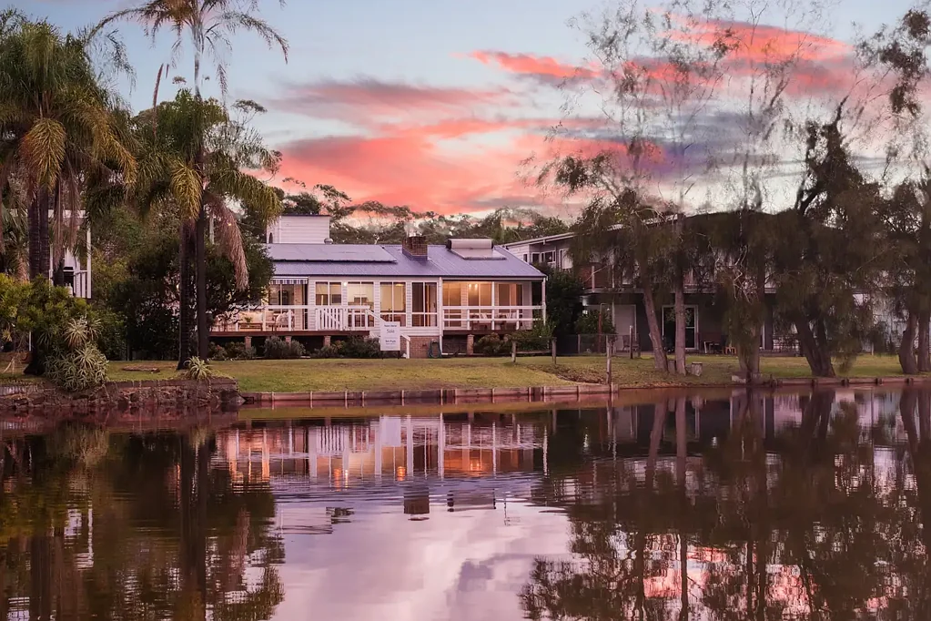 53 Carroll Avenue, Lake Conjola, NSW 2539