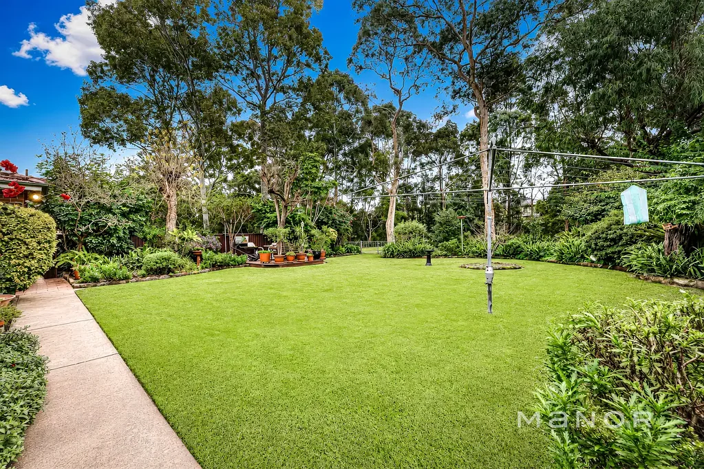 Baulkham Hills 4房 宽敞双层住宅 695.6㎡阔地 四卧四区 室内外融合 优质学区 便捷交通 丰富娱乐 Spacious Family Sanctuary