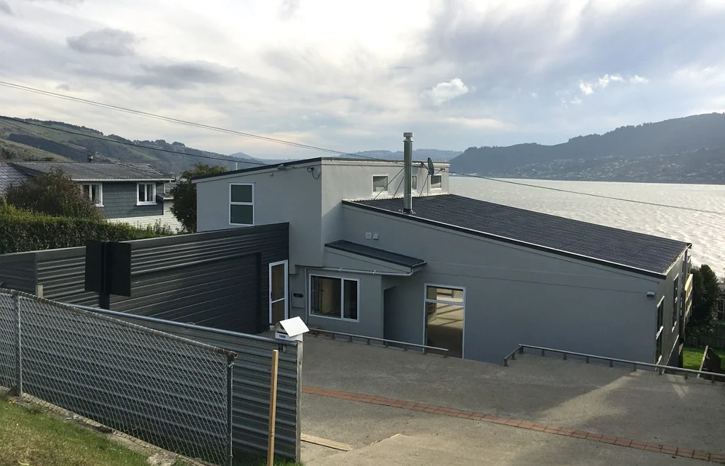 Executive Macandrew Bay Home