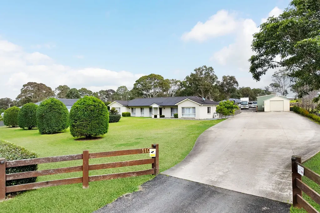 Thirlmere 5ਬੈੱਡਰੂਮ Modern Family Living with Room for Work, Play, and Everything in Between
110 Brundah Road, Thirlmere
