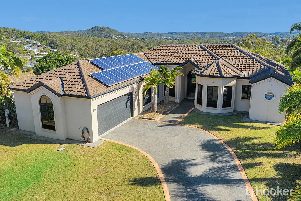 South Gladstone 4બેડરૂમ Elevated Family Living in Prestigious Catalina Heights