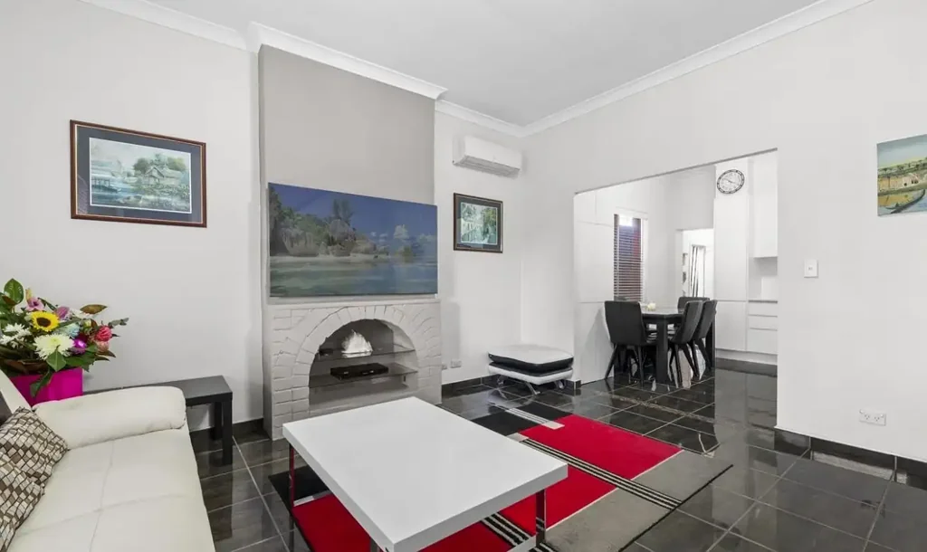 Dual Occupancy – Spacious Split-Level Three-Bedroom Home