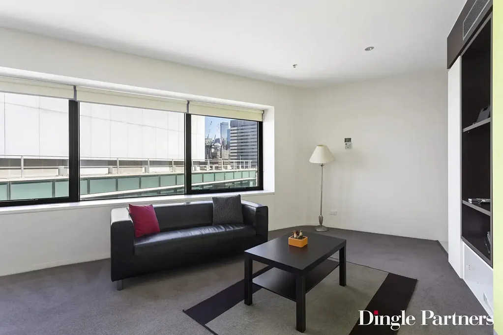 FULLY FURNISHED DELIGHT IN QV2!