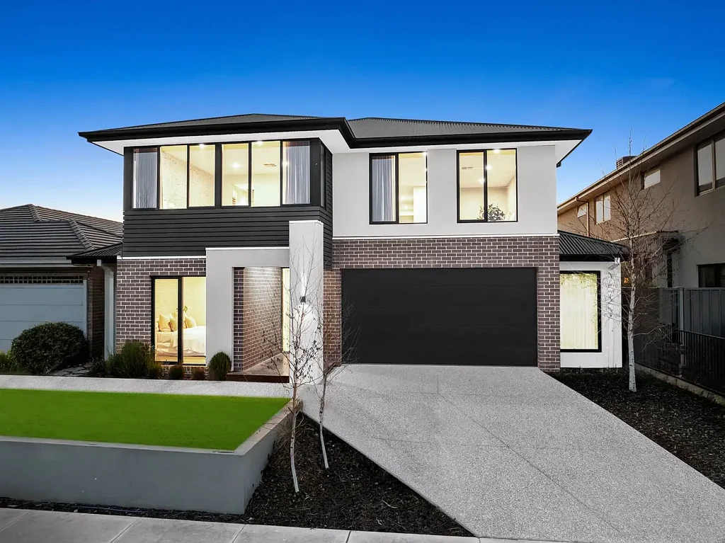 Clyde North 5Phòng ngủ The Brief: Impressive Five-Bedroom Family Entertainer