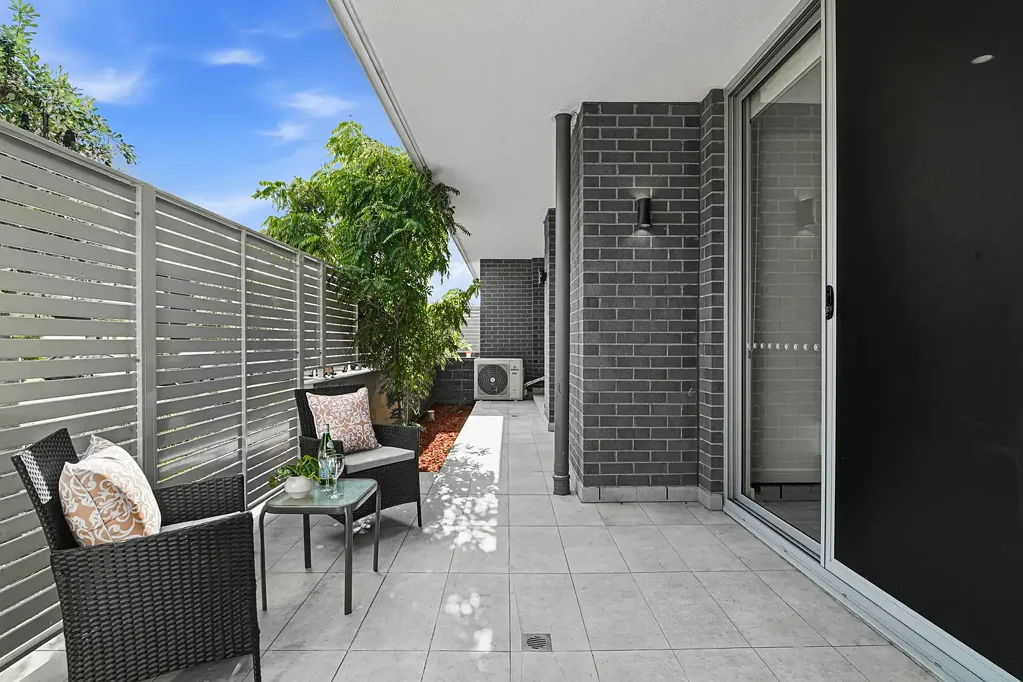 Schofields 2બેડરૂમ Ground Floor Stunner with Private Courtyard – Walk to Station!