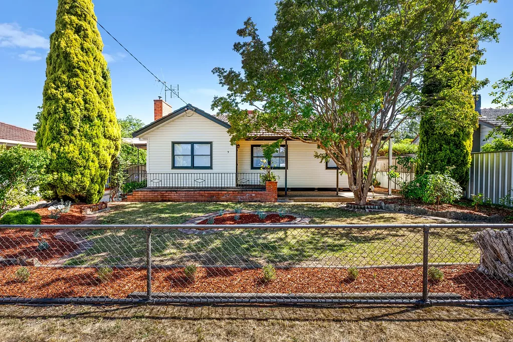 9 Charman Avenue, Euroa, VIC 3666