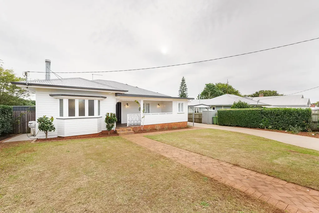 South Toowoomba 3Habitaciones The Perfect Blend of Classic Charm and Modern Comfort
